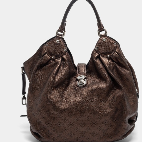Authentic PreLoved Louis Vuitton Metallic Monogram Mahina Leather Surya XL Bag - Picture 3 of 7